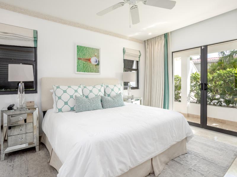 Dolphin Beach House - beachfront , Beachfront villas Barbados , Fitts Village , St James , West Coast Barbados 