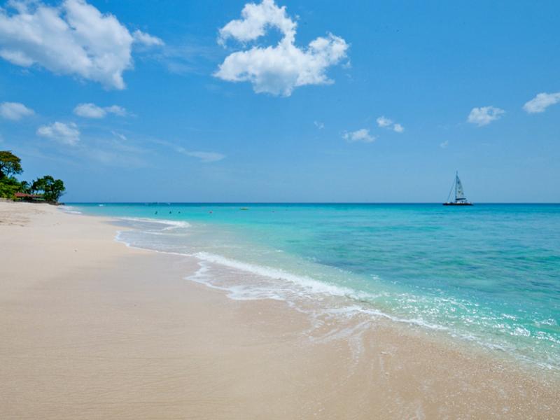 Glitter Bay Anise , Beachfront villas Barbados , Glitter Bay , St James , West Coast Barbados 