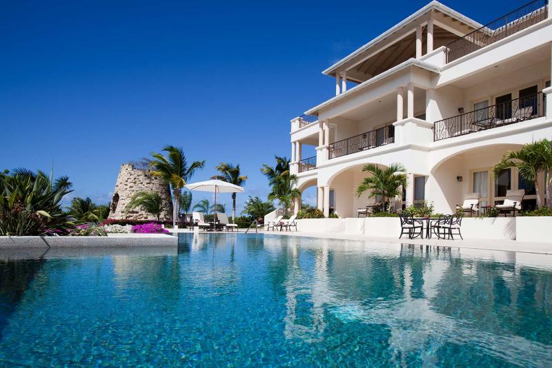 Cove Suites - Blue Waters Cove Suites - Blue Waters
